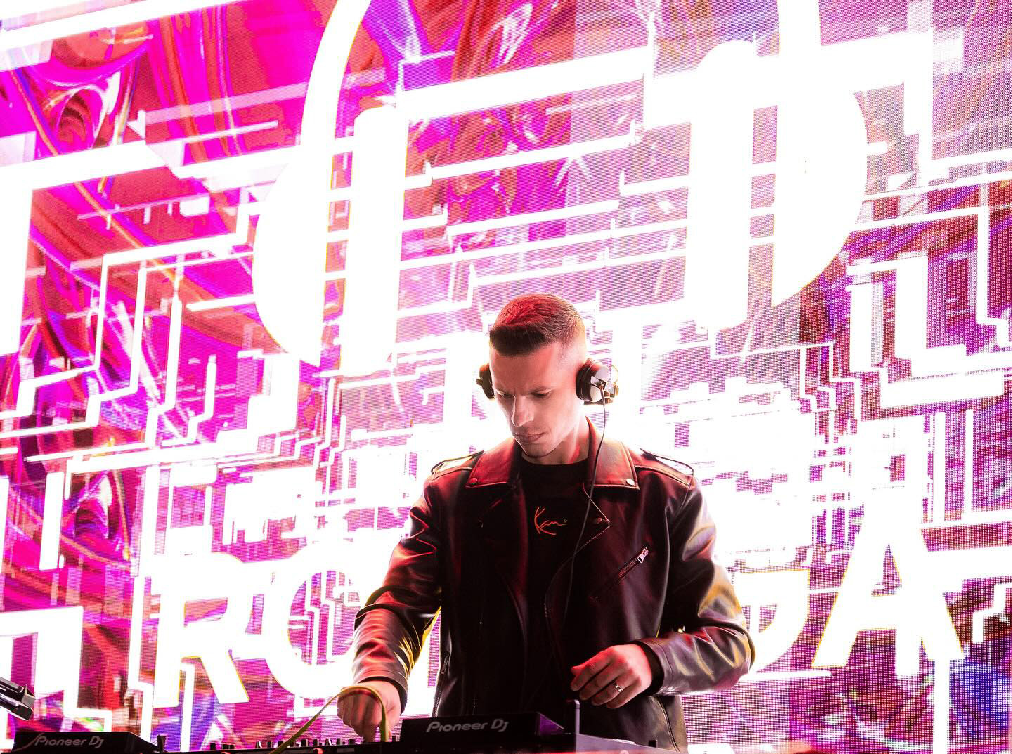 DJ Chris Ferres performing live at Open Air Festival 2025